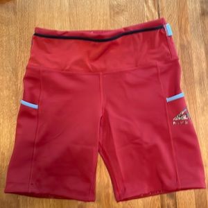 Nike epic luxe trail shorts POCKETS